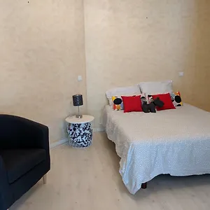 https://studio-calme-et-confortable-proche-de-saint-chamond.hotels-rhonealpes.com
